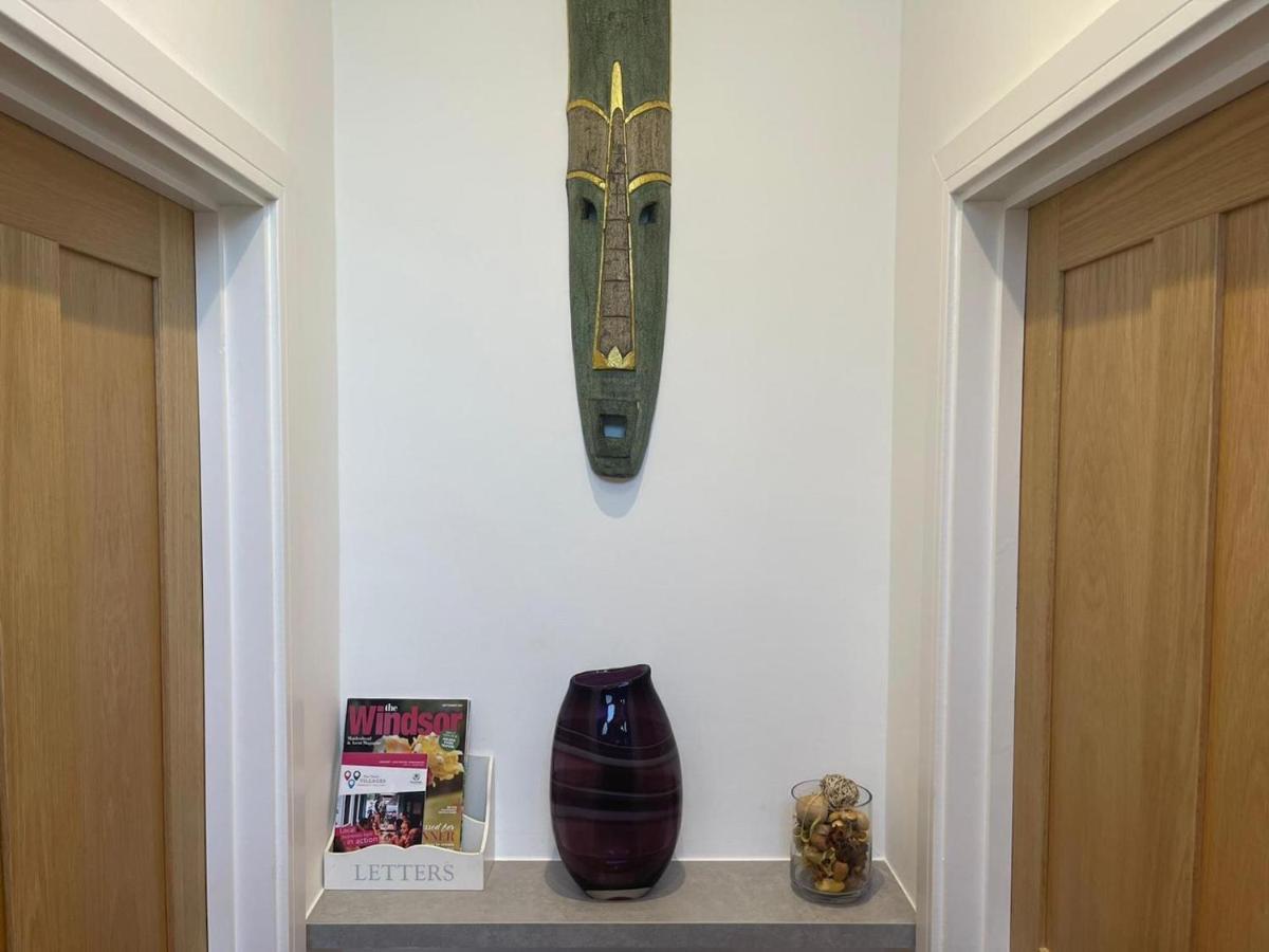 דירות Bagshot Pennyhill Camberley Ascot Luxury 2 Beds 1 Bath Sleeps 4 Pets Ok Permit Parking מראה חיצוני תמונה